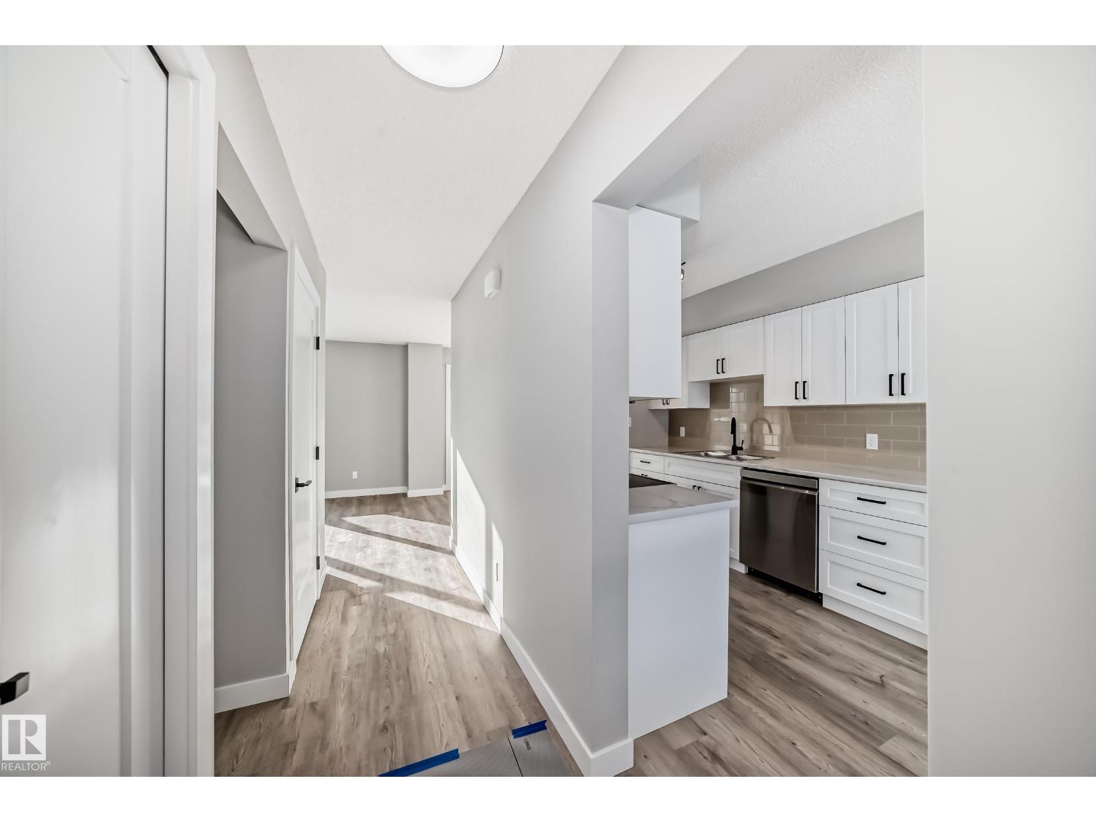 273 Grandin Vg, St. Albert, Alberta  T8N 2R6 - Photo 4 - E4470116