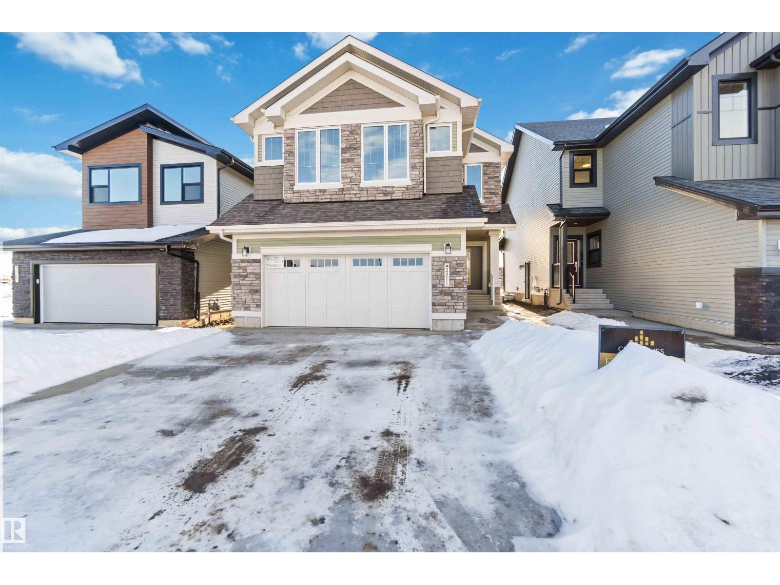 2211 4 Av Sw, Edmonton, Alberta  T6X 3L4 - Photo 1 - E4470119