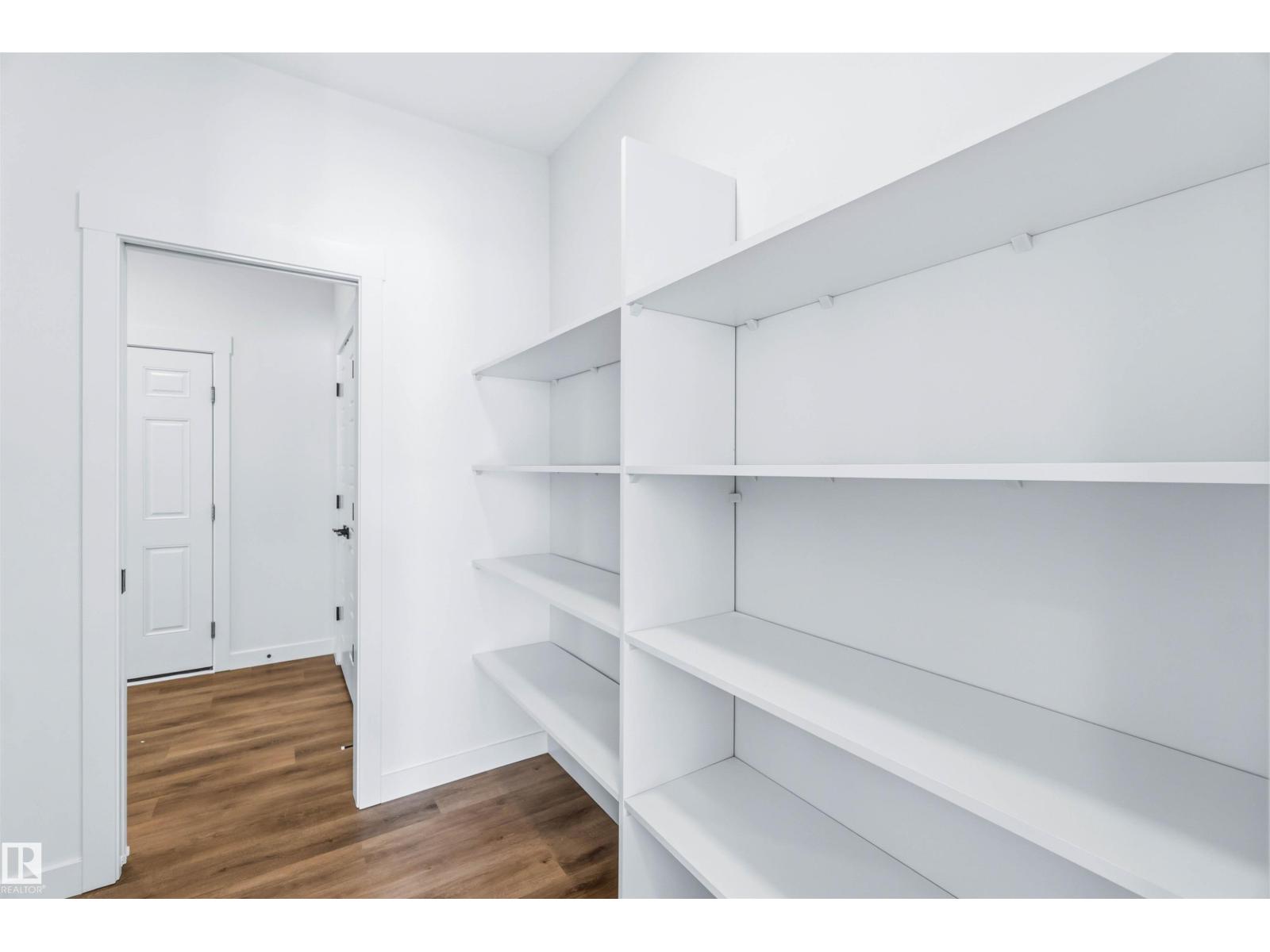 2211 4 Av Sw, Edmonton, Alberta  T6X 3L4 - Photo 12 - E4470119