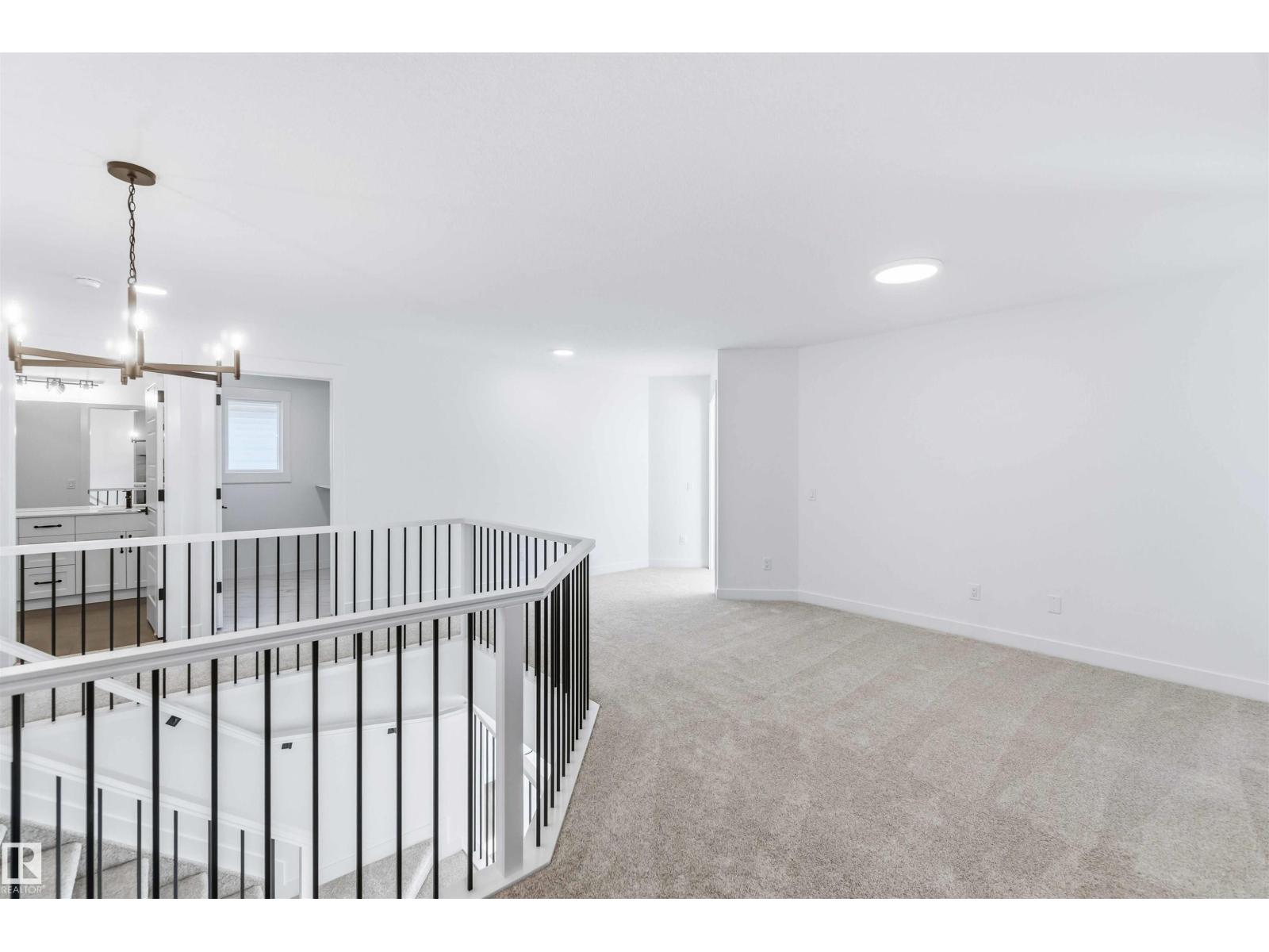 2211 4 Av Sw, Edmonton, Alberta  T6X 3L4 - Photo 15 - E4470119