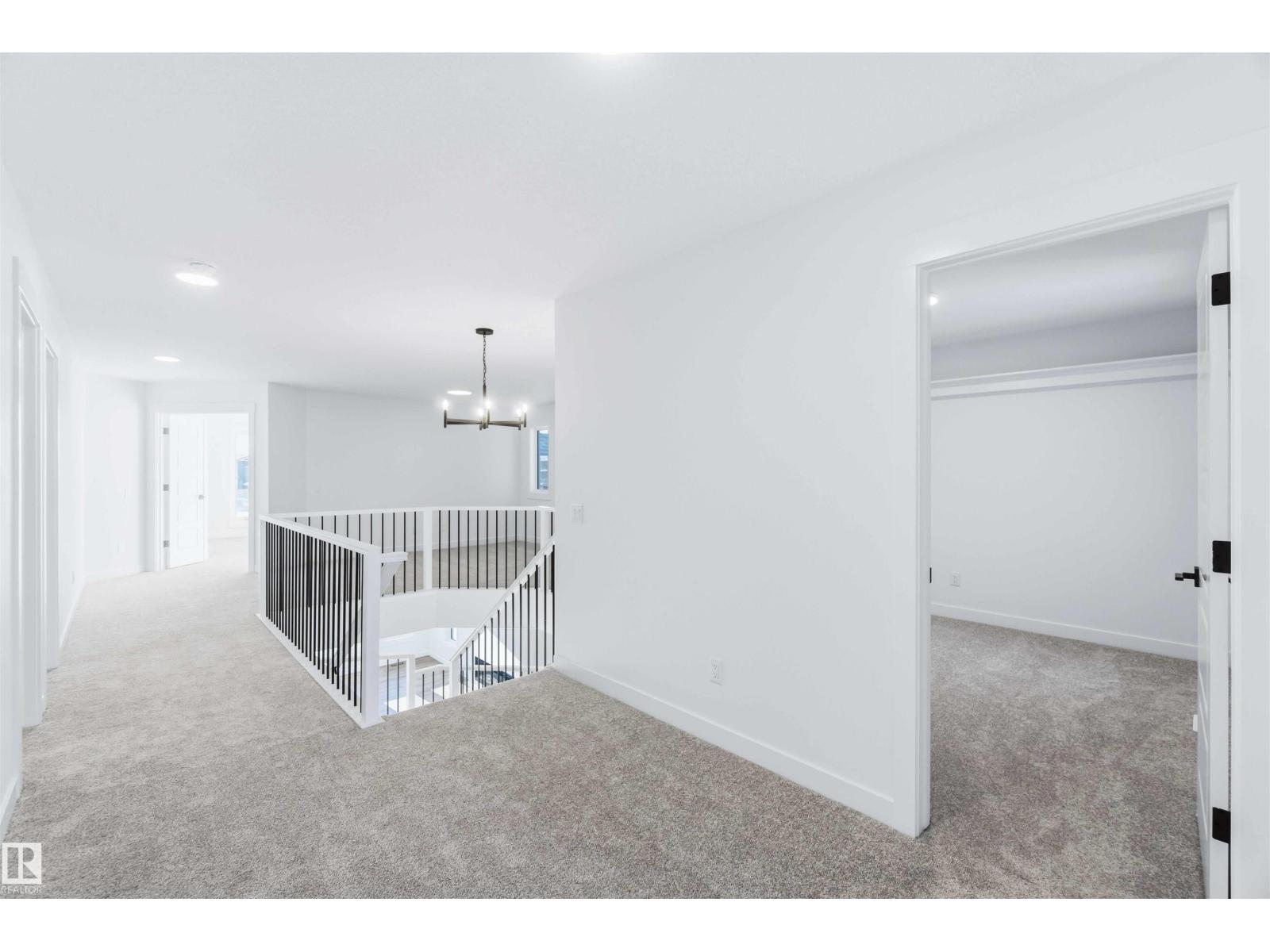 2211 4 Av Sw, Edmonton, Alberta  T6X 3L4 - Photo 16 - E4470119