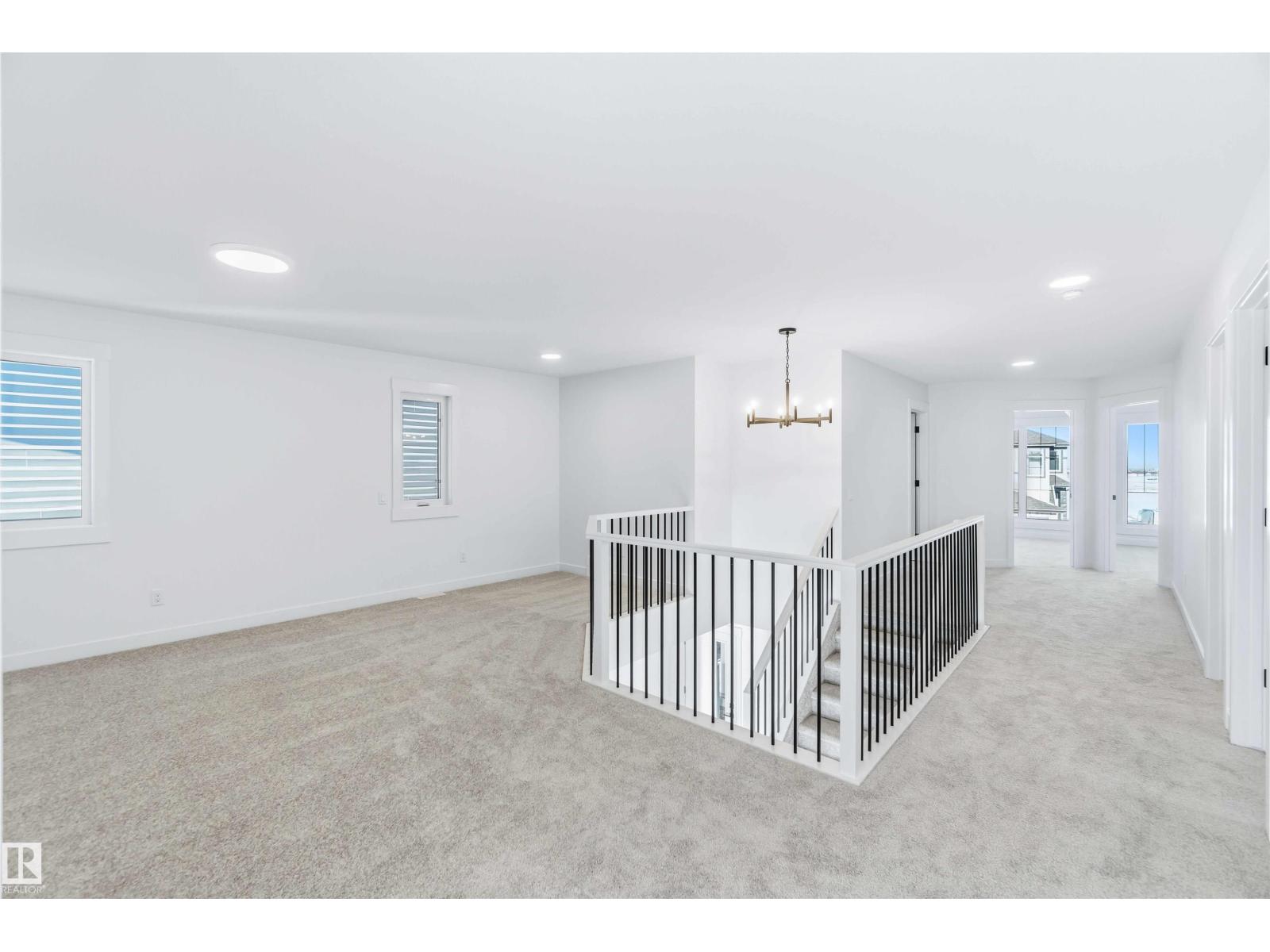 2211 4 Av Sw, Edmonton, Alberta  T6X 3L4 - Photo 17 - E4470119