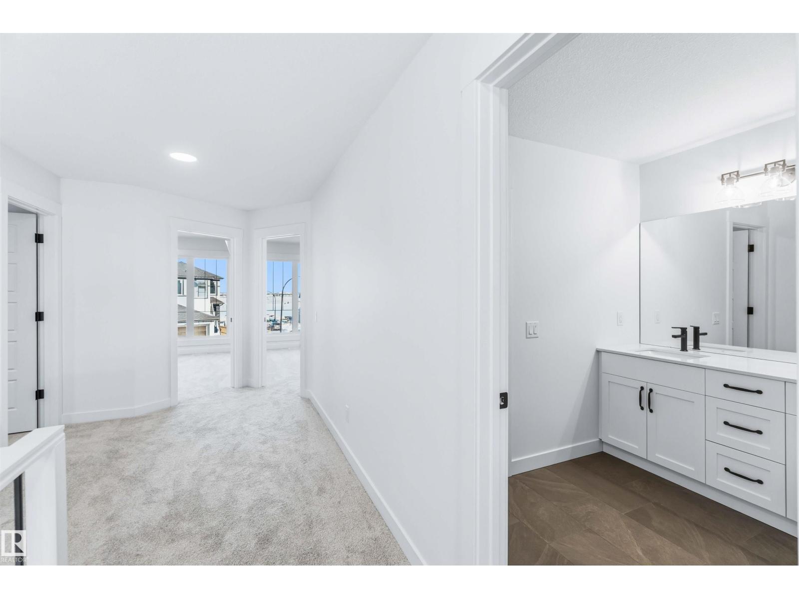 2211 4 Av Sw, Edmonton, Alberta  T6X 3L4 - Photo 18 - E4470119