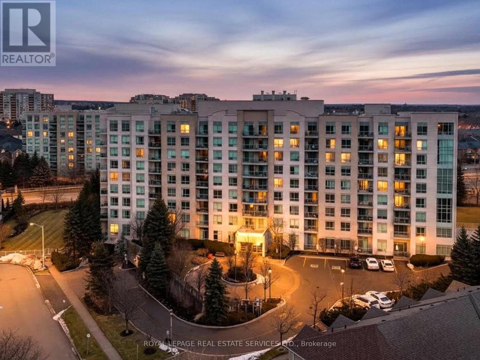 308 - 51 Baffin Court, Richmond Hill, Ontario  L4B 4P6 - Photo 2 - N12699328