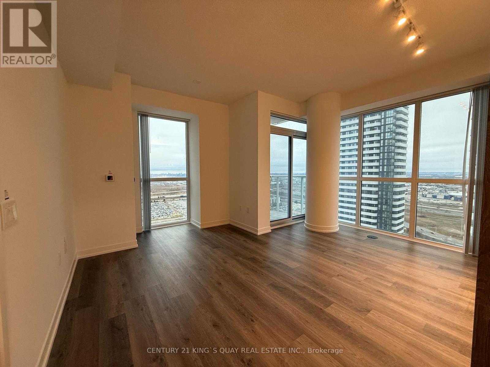 3312 - 8 Interchange Way, Vaughan, Ontario  L4K 0R2 - Photo 5 - N12699384