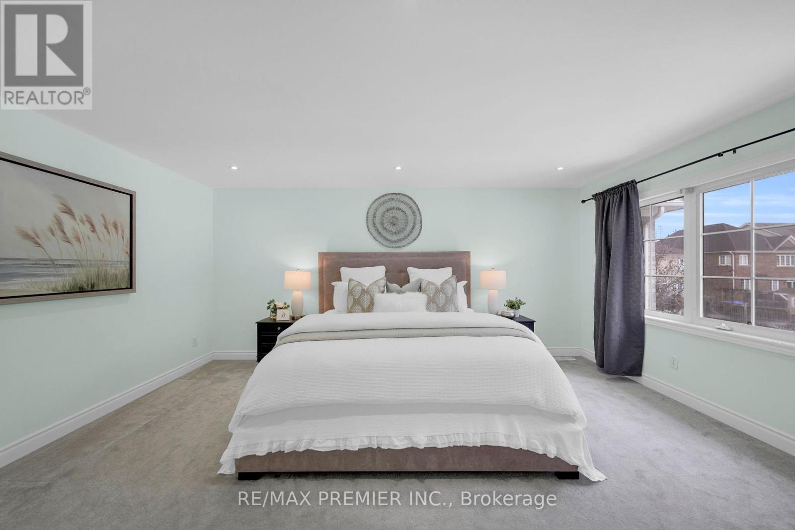 201 West Lawn Crescent, Whitchurch-Stouffville, Ontario  L4A 0B3 - Photo 20 - N12699406