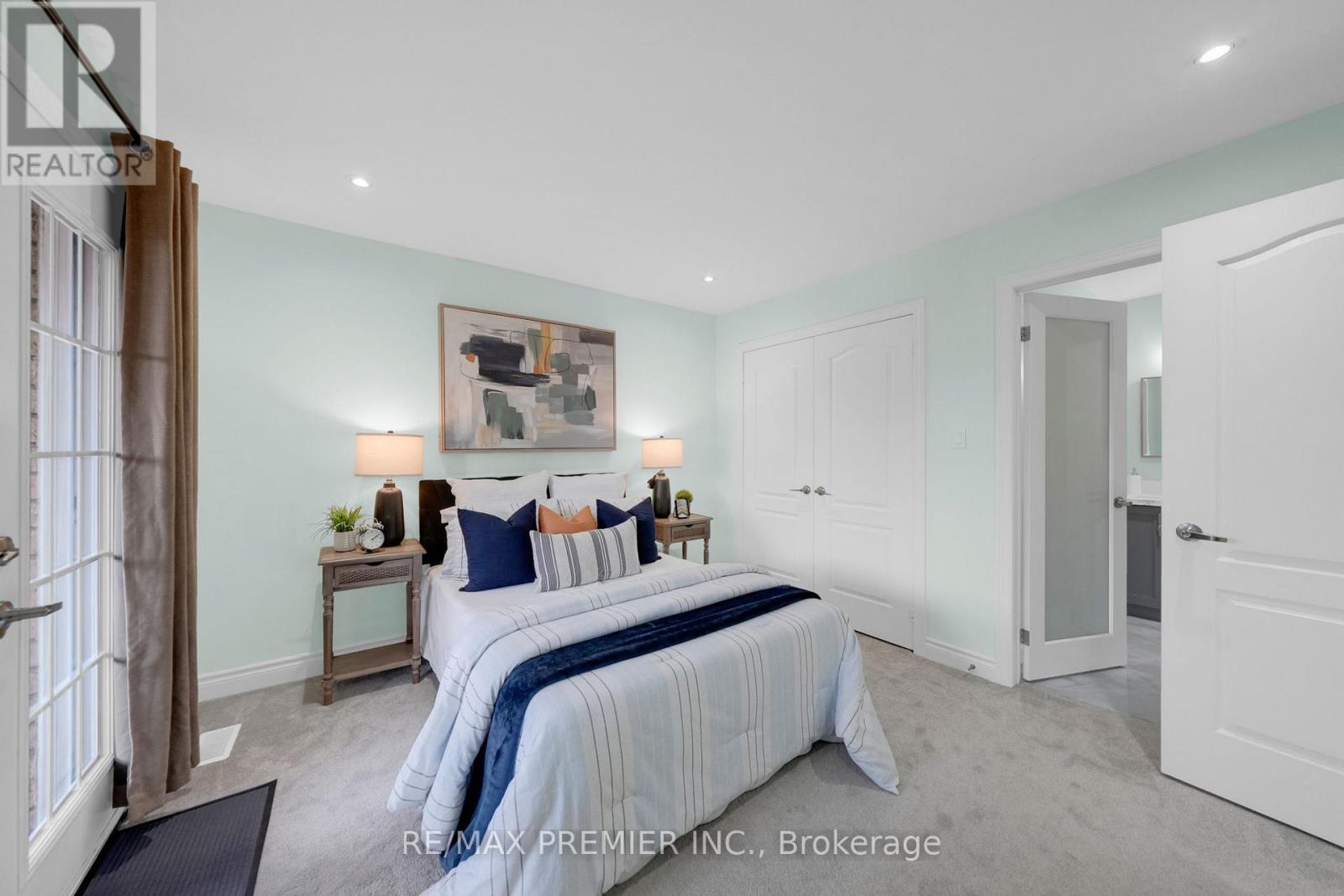 201 West Lawn Crescent, Whitchurch-Stouffville, Ontario  L4A 0B3 - Photo 27 - N12699406