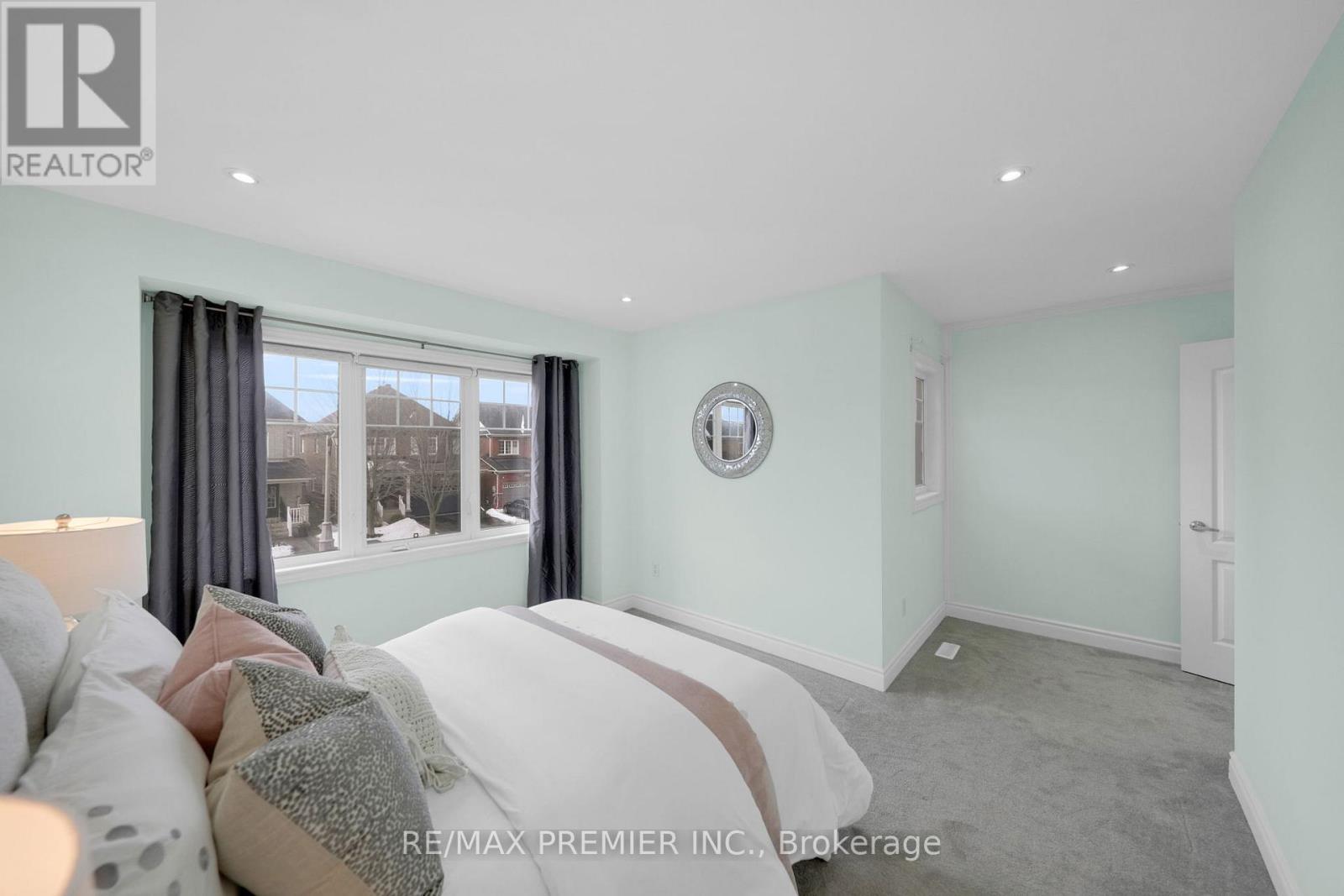 201 West Lawn Crescent, Whitchurch-Stouffville, Ontario  L4A 0B3 - Photo 32 - N12699406