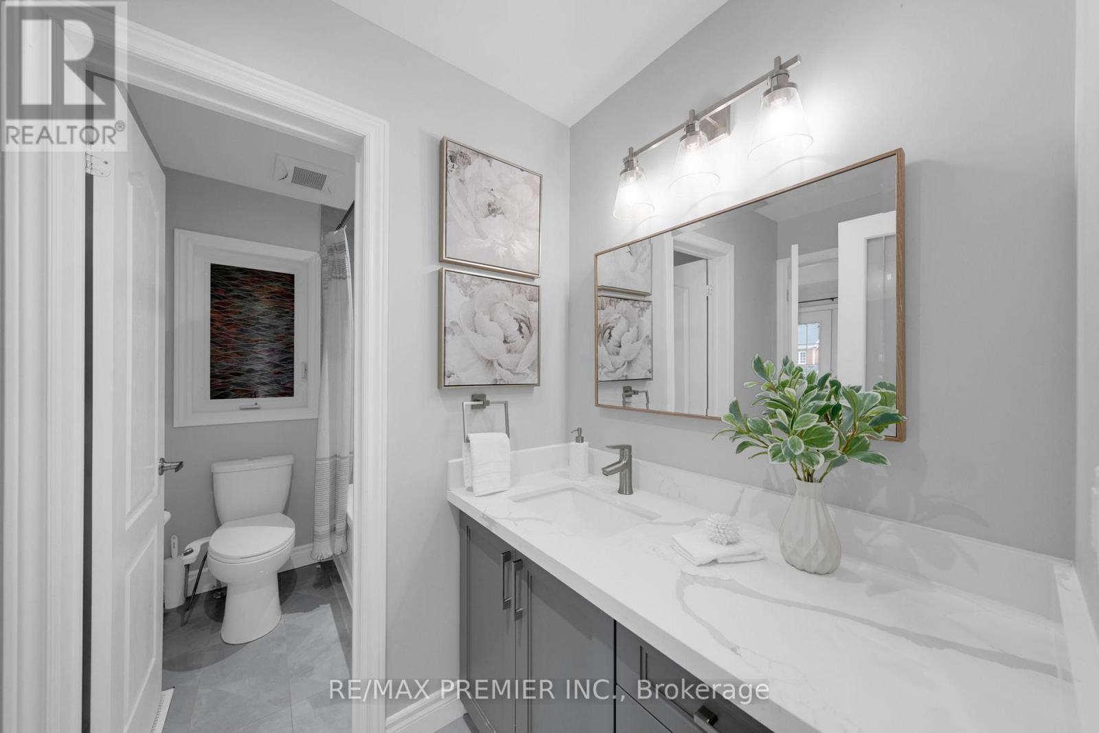 201 West Lawn Crescent, Whitchurch-Stouffville, Ontario  L4A 0B3 - Photo 33 - N12699406