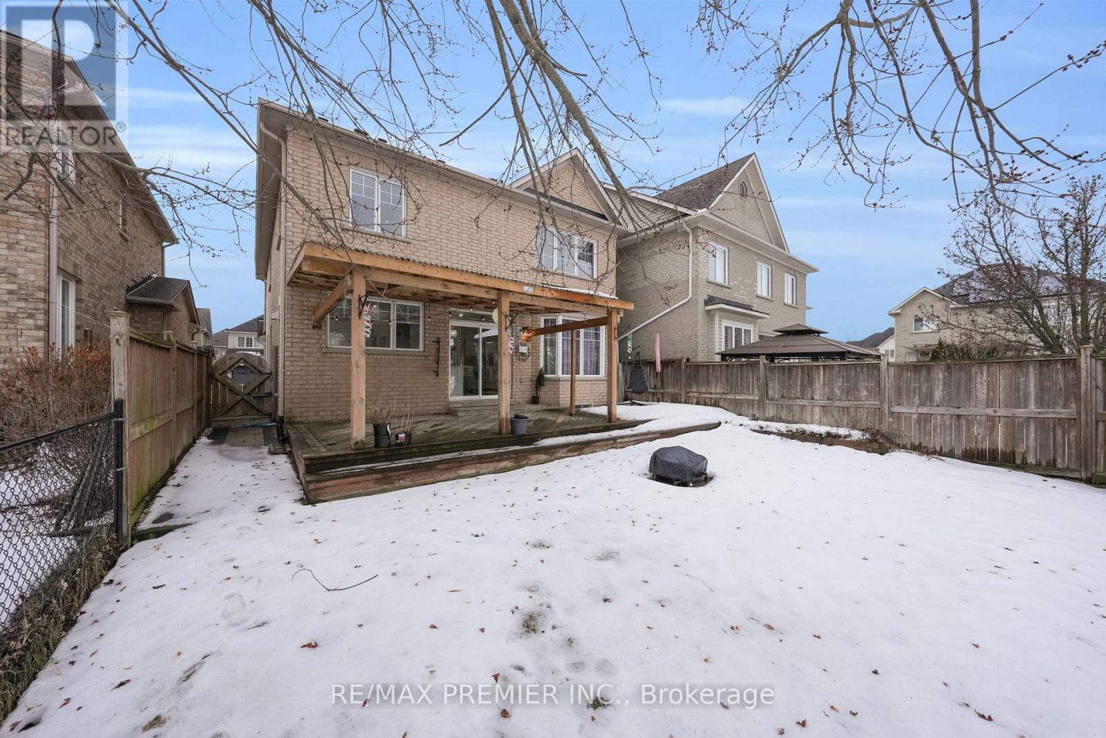 201 West Lawn Crescent, Whitchurch-Stouffville, Ontario  L4A 0B3 - Photo 43 - N12699406