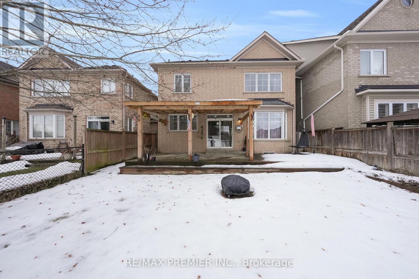 201 West Lawn Crescent, Whitchurch-Stouffville, Ontario  L4A 0B3 - Photo 44 - N12699406
