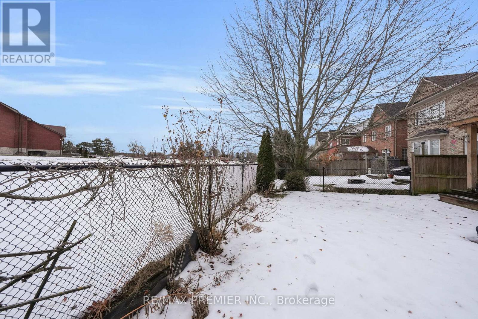 201 West Lawn Crescent, Whitchurch-Stouffville, Ontario  L4A 0B3 - Photo 46 - N12699406