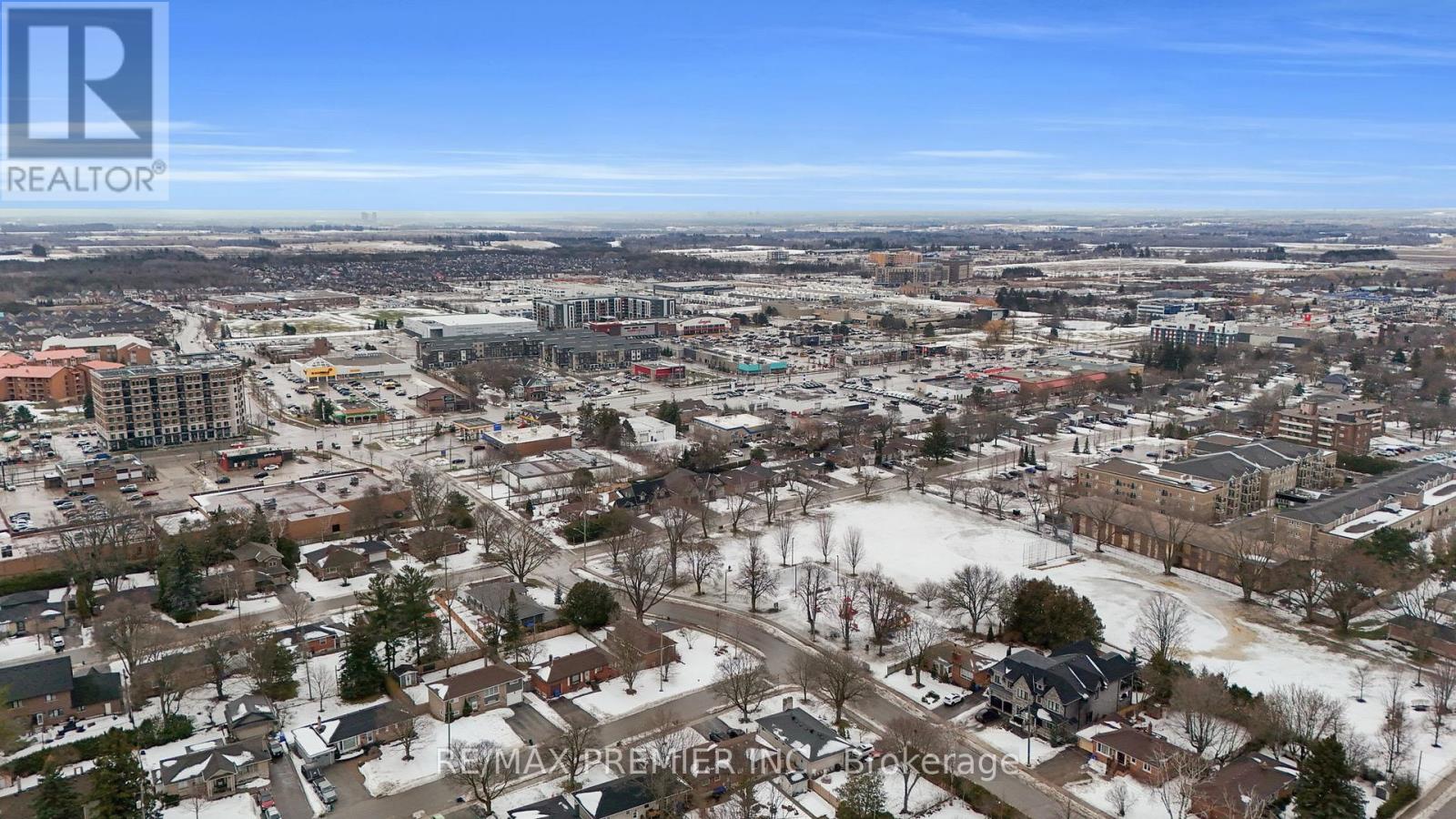 201 West Lawn Crescent, Whitchurch-Stouffville, Ontario  L4A 0B3 - Photo 50 - N12699406