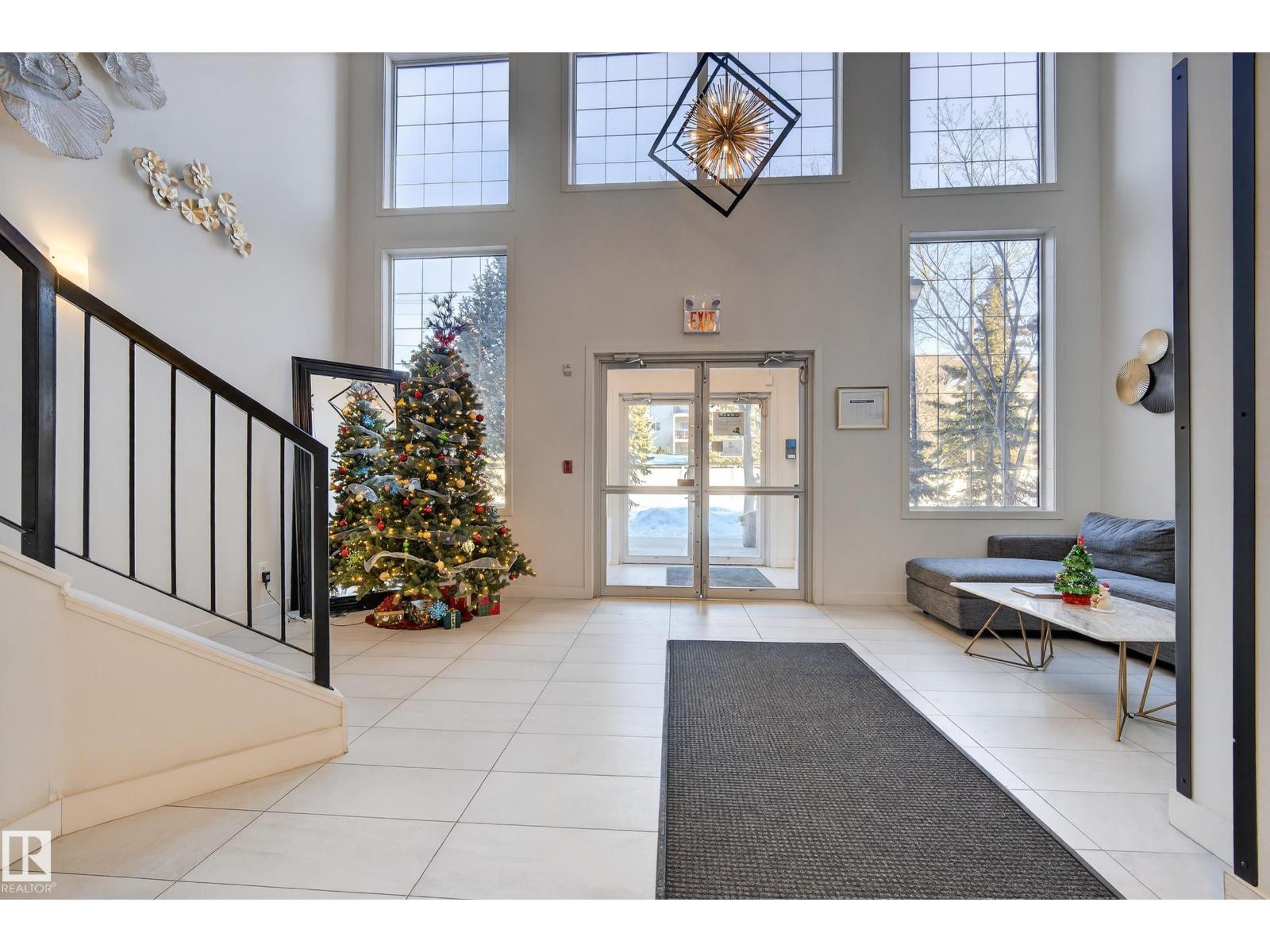 #101 12110 106 Av Nw, Edmonton, Alberta  T5N 4R9 - Photo 4 - E4470122