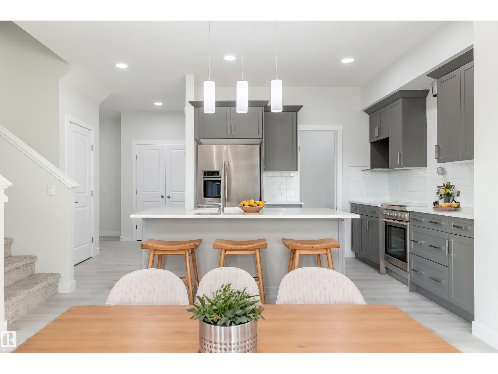 4020 207 St Nw, Edmonton, Alberta  T6M 3G1 - Photo 3 - E4470123