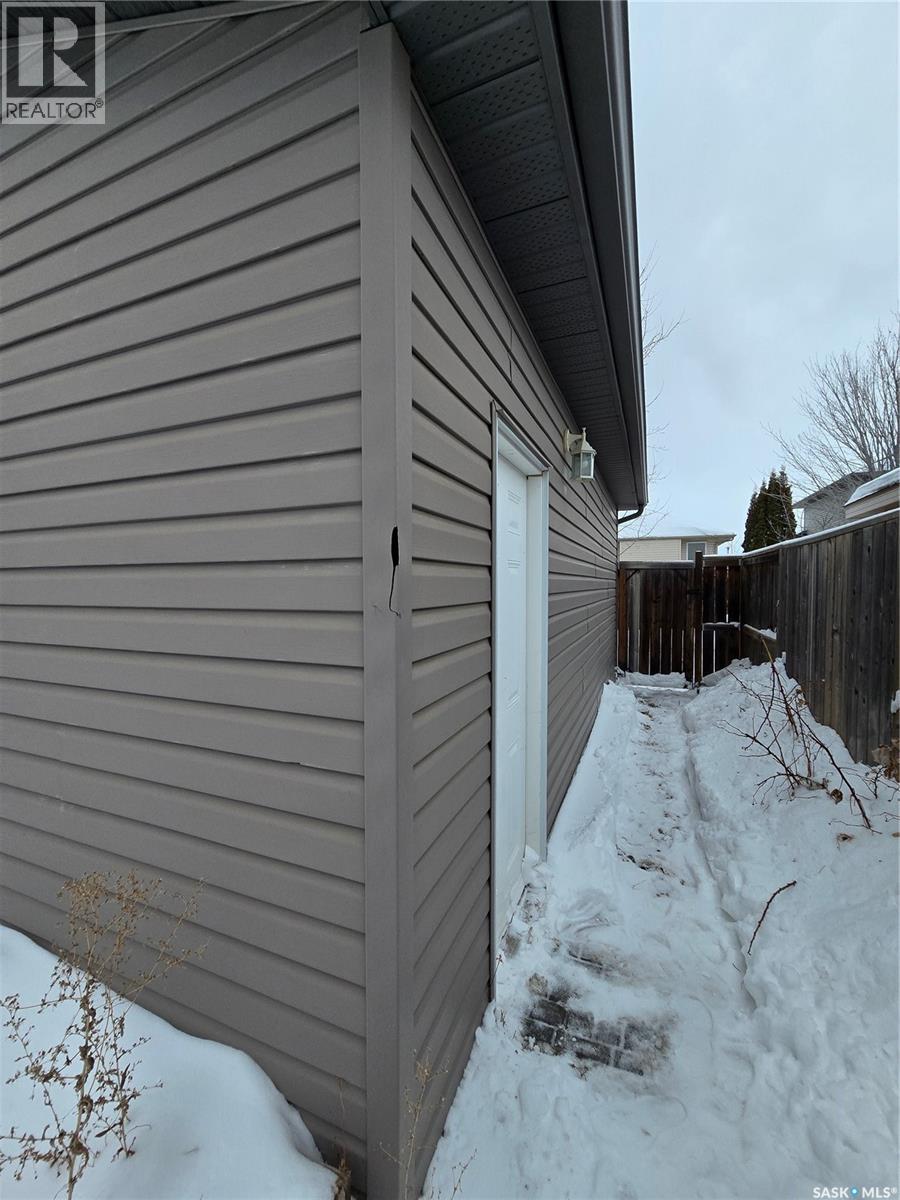 403 Gordon Road, Saskatoon, Saskatchewan  S7T 0A1 - Photo 3 - SK026705