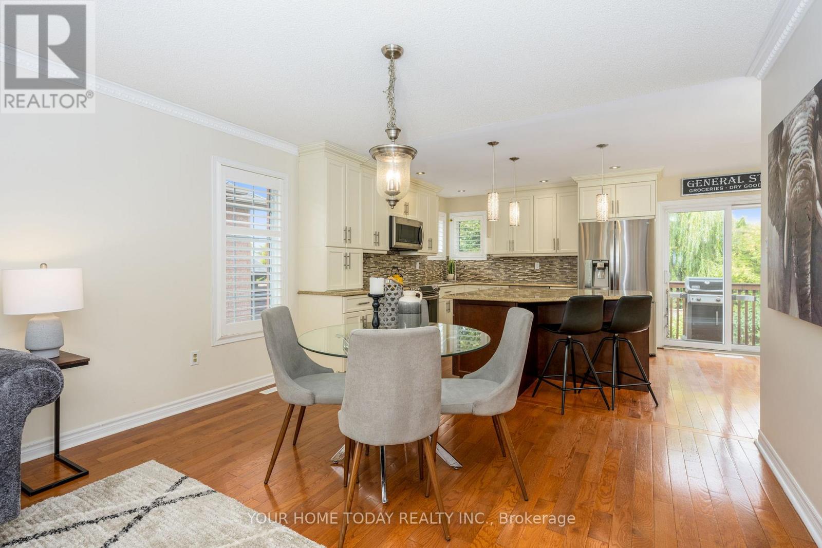 78 Harley Avenue, Halton Hills, Ontario  L7G 5R8 - Photo 10 - W12699314