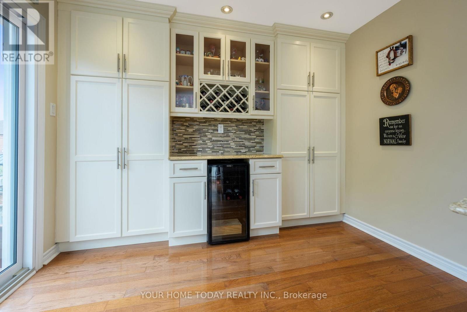 78 Harley Avenue, Halton Hills, Ontario  L7G 5R8 - Photo 18 - W12699314