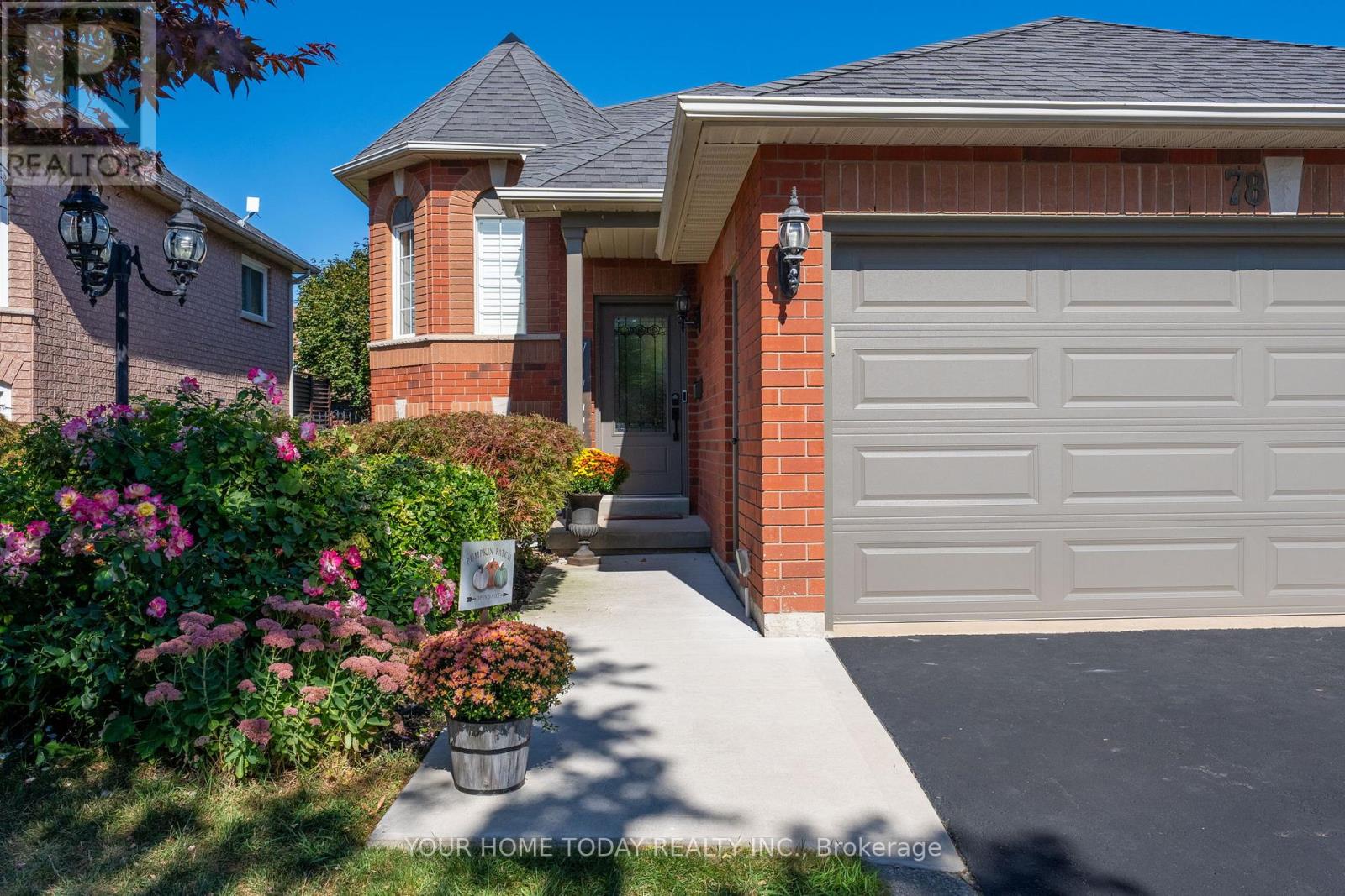 78 Harley Avenue, Halton Hills, Ontario  L7G 5R8 - Photo 4 - W12699314