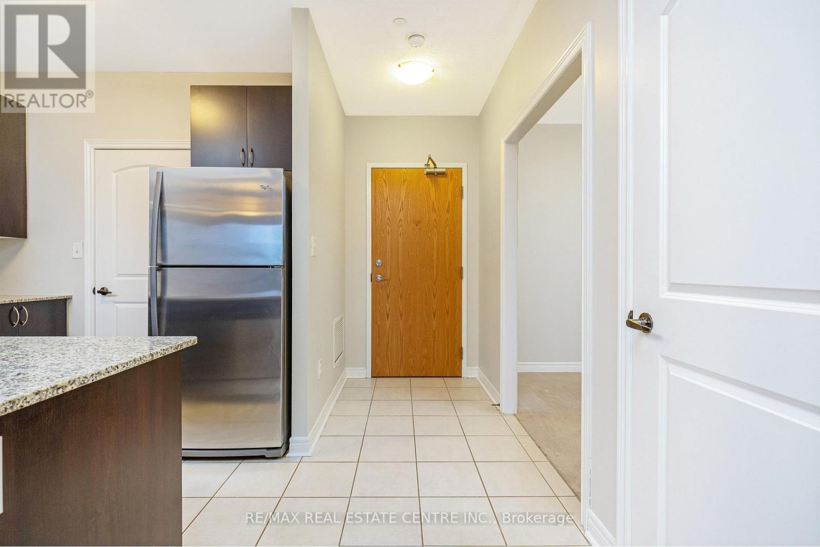 216 - 383 Main Street E, Milton, Ontario  L9T 3K8 - Photo 11 - W12699344