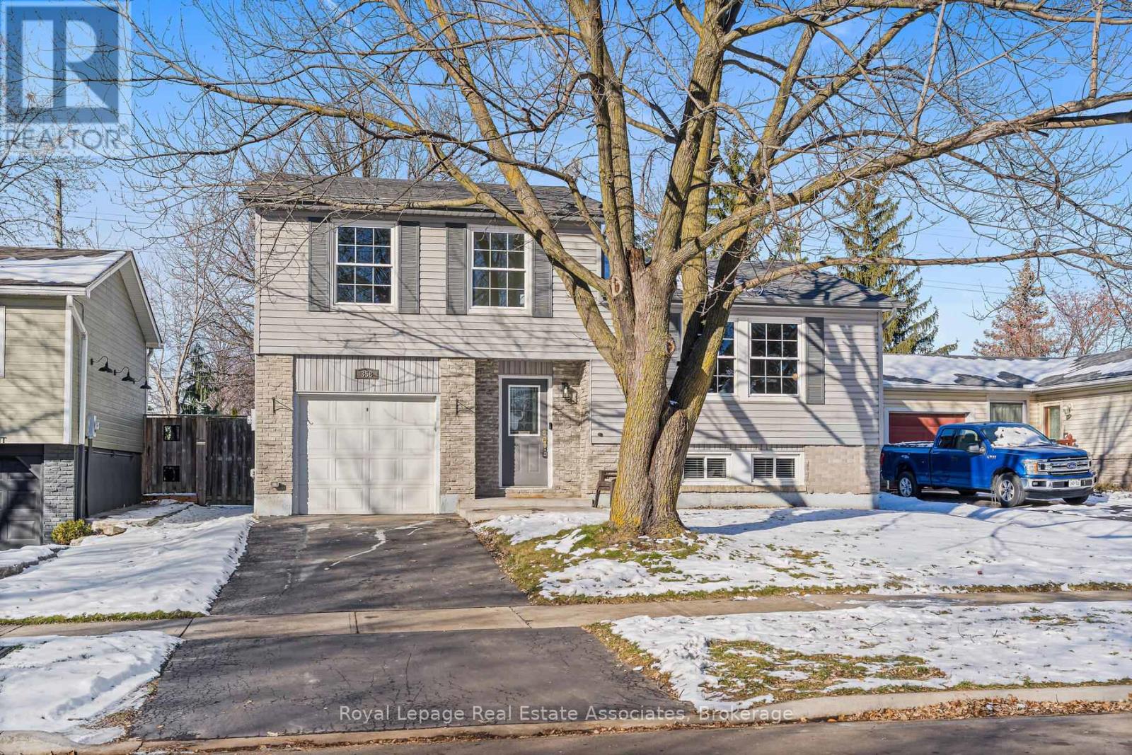 358 MCNABB CRESCENT, Milton, Ontario