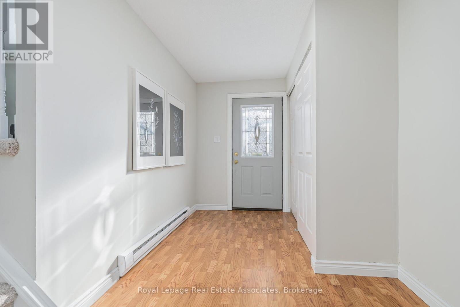 358 Mcnabb Crescent, Milton, Ontario  L9T 3G2 - Photo 4 - W12699370