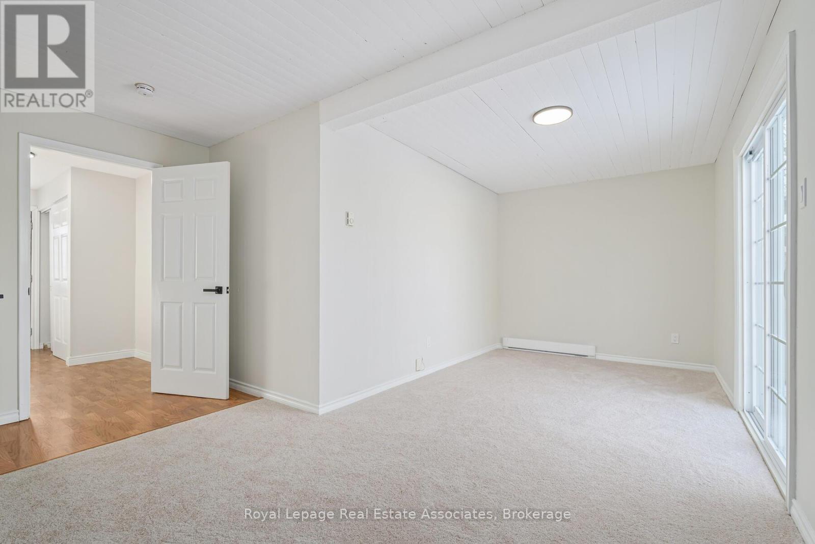 358 Mcnabb Crescent, Milton, Ontario  L9T 3G2 - Photo 7 - W12699370