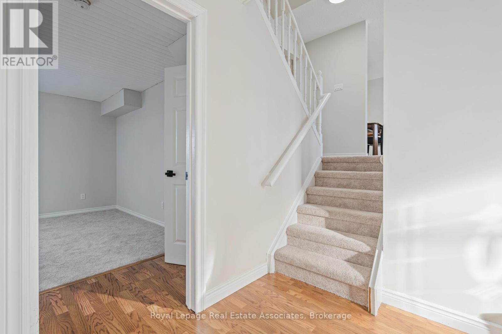 358 Mcnabb Crescent, Milton, Ontario  L9T 3G2 - Photo 8 - W12699370