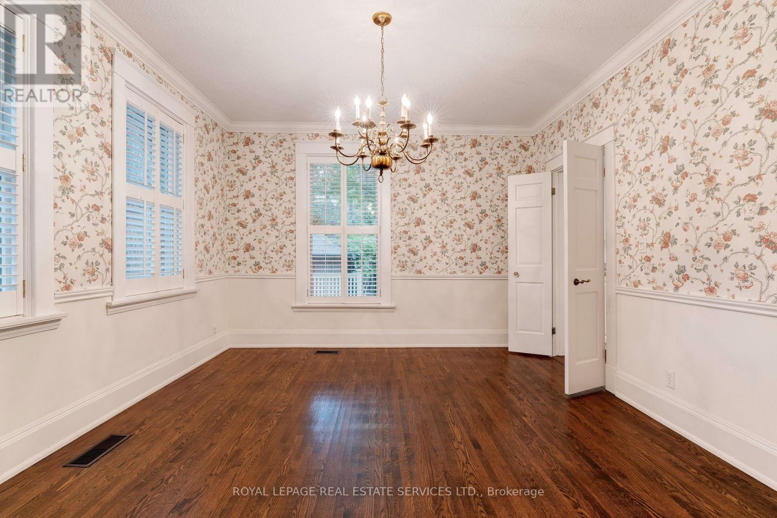 302 William Street, Oakville, Ontario  L6J 1E4 - Photo 10 - W12699376