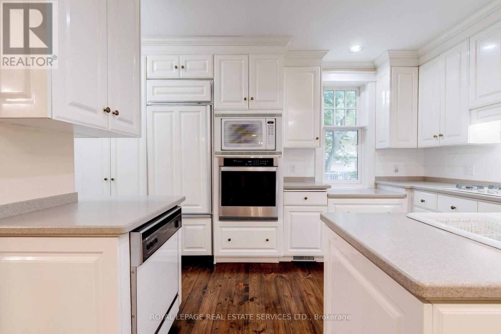 302 William Street, Oakville, Ontario  L6J 1E4 - Photo 15 - W12699376