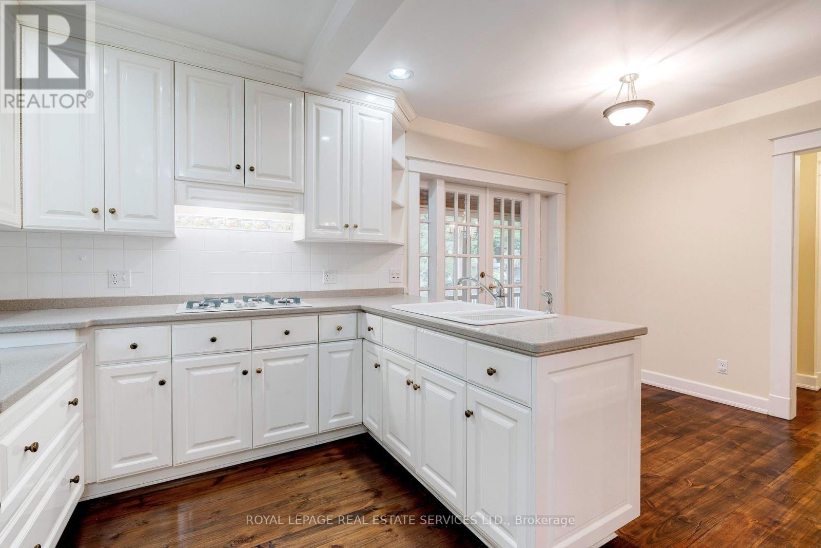 302 William Street, Oakville, Ontario  L6J 1E4 - Photo 16 - W12699376