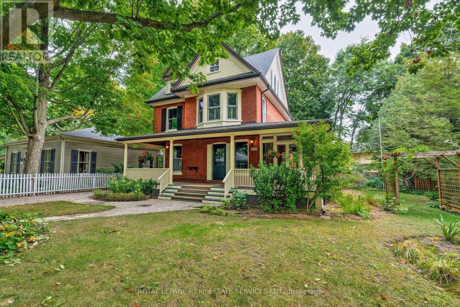 302 William Street, Oakville, Ontario  L6J 1E4 - Photo 2 - W12699376