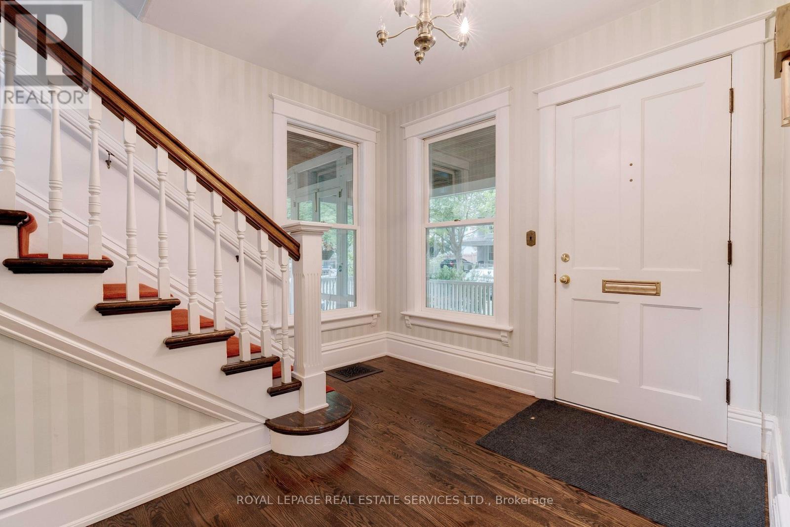 302 William Street, Oakville, Ontario  L6J 1E4 - Photo 7 - W12699376