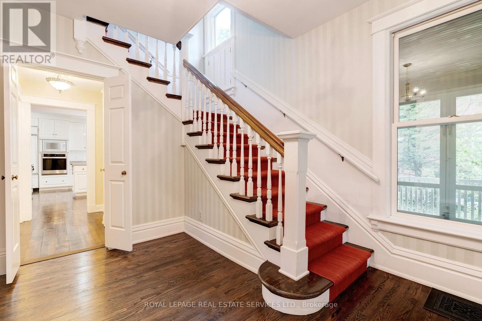 302 William Street, Oakville, Ontario  L6J 1E4 - Photo 8 - W12699376