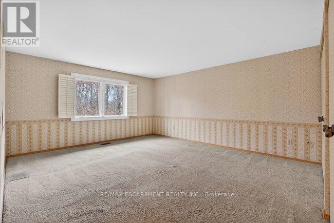 179 Digby Road, Oakville, Ontario  L6J 6A8 - Photo 11 - W12699416