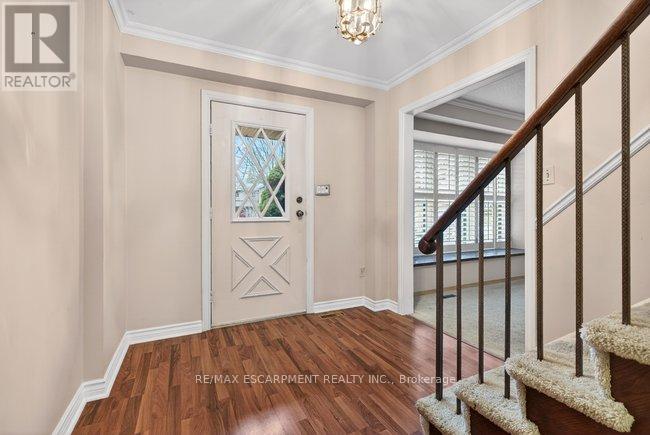 179 Digby Road, Oakville, Ontario  L6J 6A8 - Photo 4 - W12699416