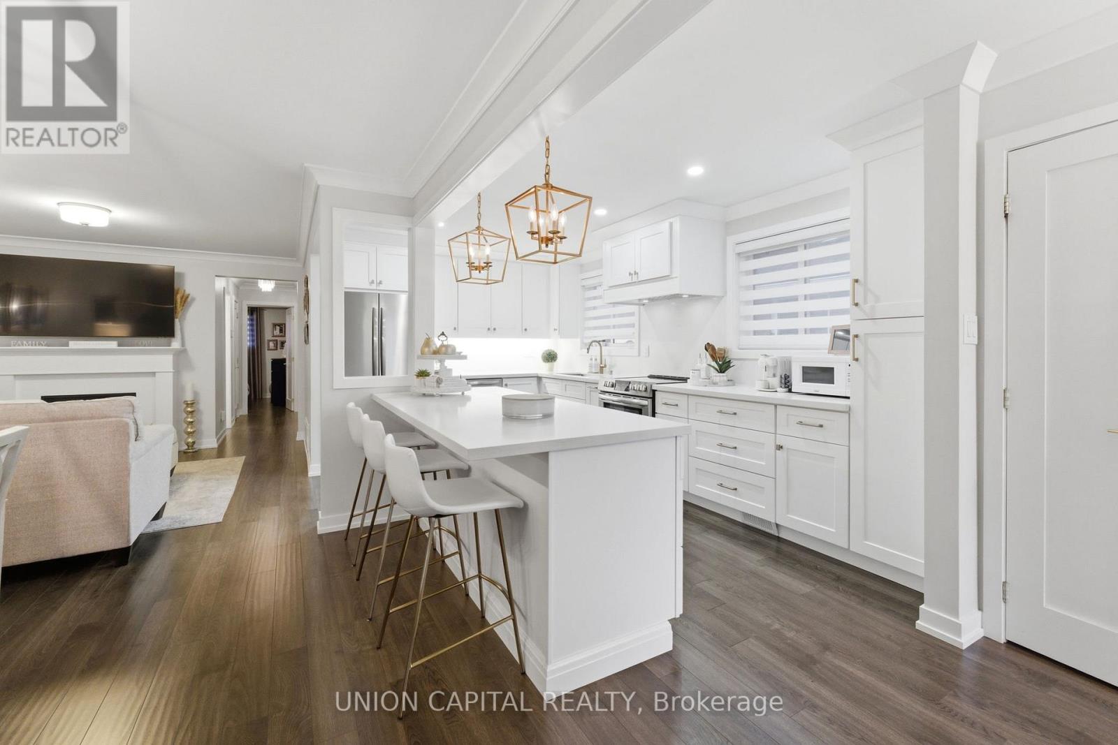 3381 Homark Drive, Mississauga, Ontario  L4Y 2K6 - Photo 2 - W12699422