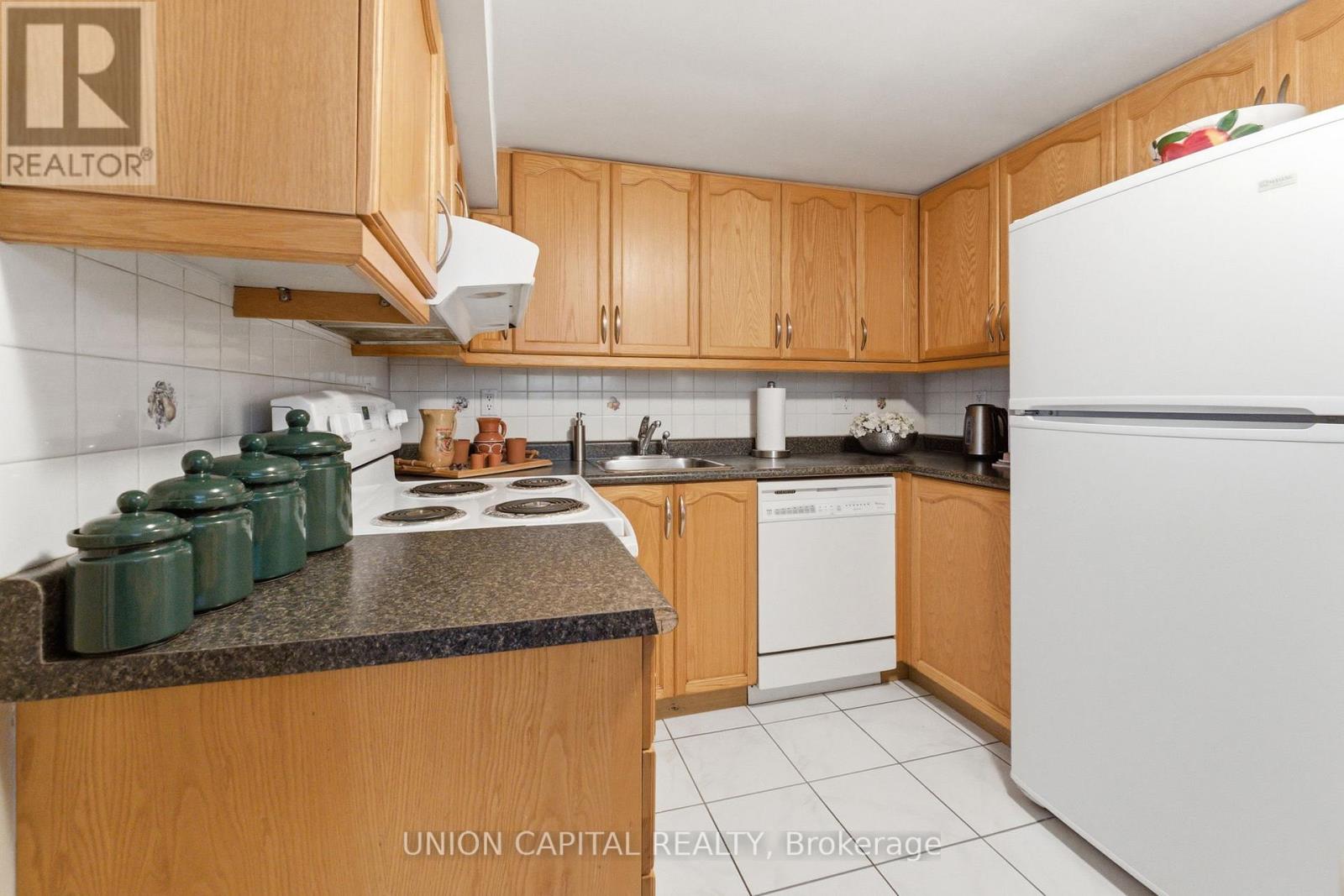 3381 Homark Drive, Mississauga, Ontario  L4Y 2K6 - Photo 35 - W12699422