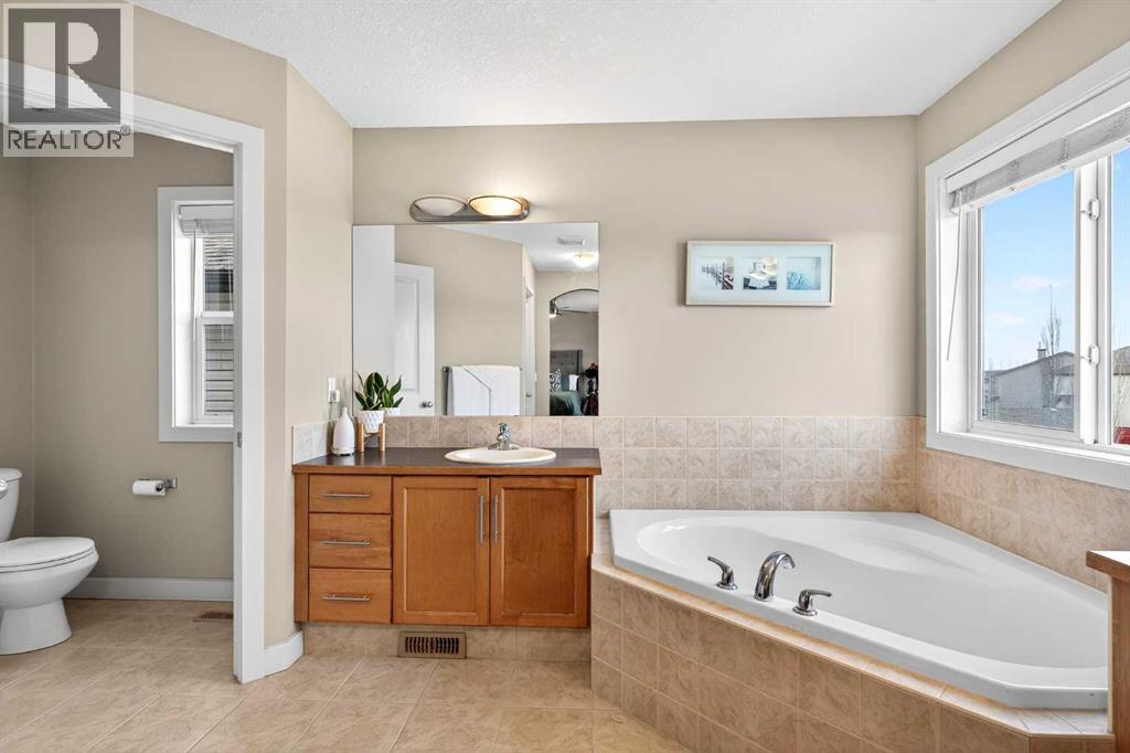 430 Coopers Drive Sw, Airdrie, Alberta  T4B 0C8 - Photo 22 - A2278967