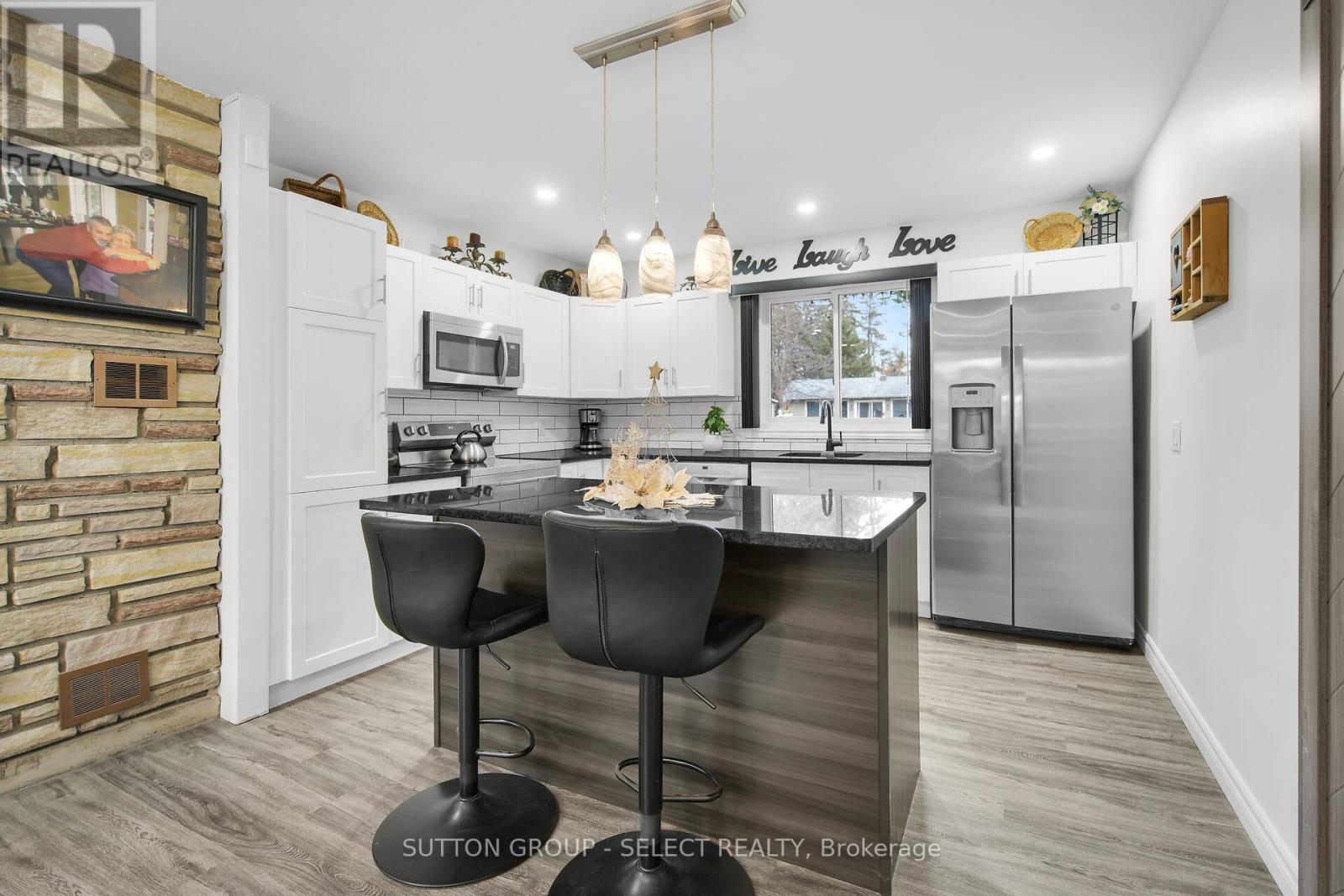 21069 Riverview Drive, Thames Centre, Ontario  N0M 2P0 - Photo 14 - X12577604