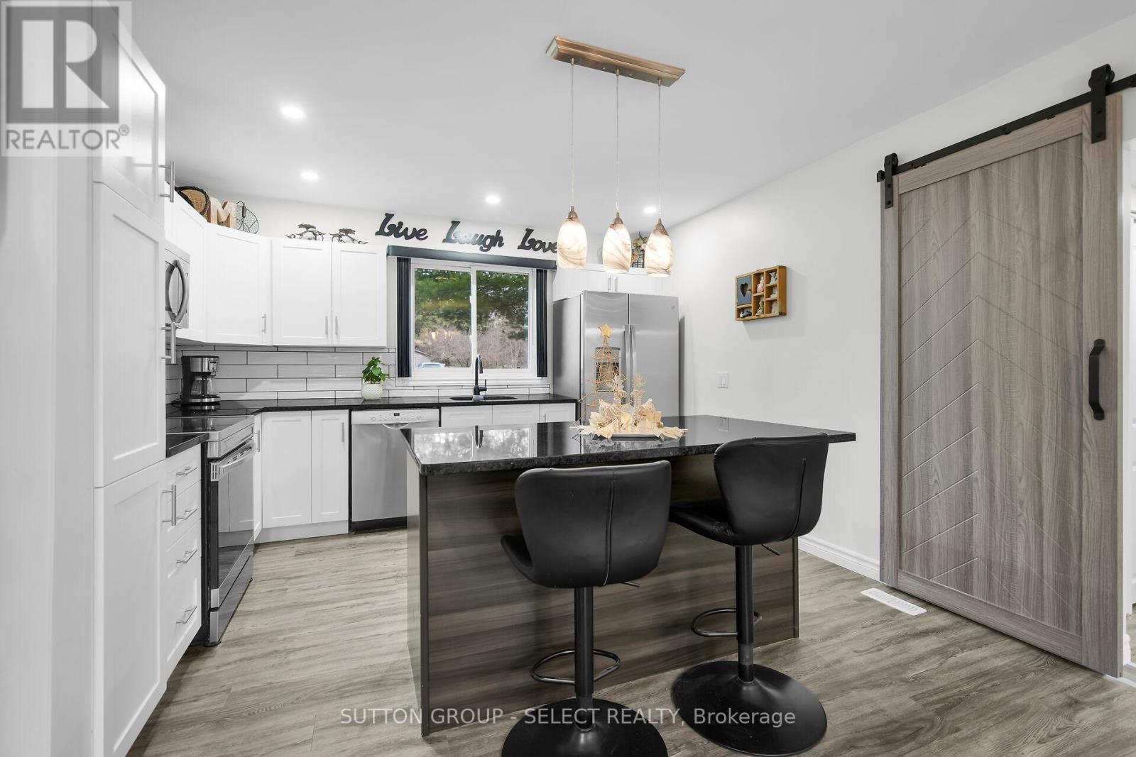 21069 Riverview Drive, Thames Centre, Ontario  N0M 2P0 - Photo 15 - X12577604