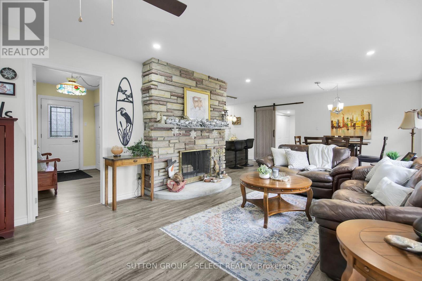 21069 Riverview Drive, Thames Centre, Ontario  N0M 2P0 - Photo 11 - X12577604