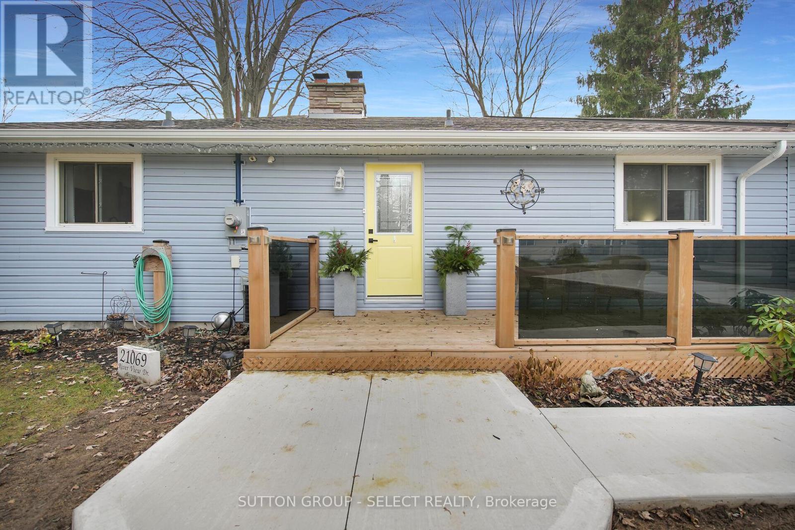 21069 Riverview Drive, Thames Centre, Ontario  N0M 2P0 - Photo 6 - X12577604