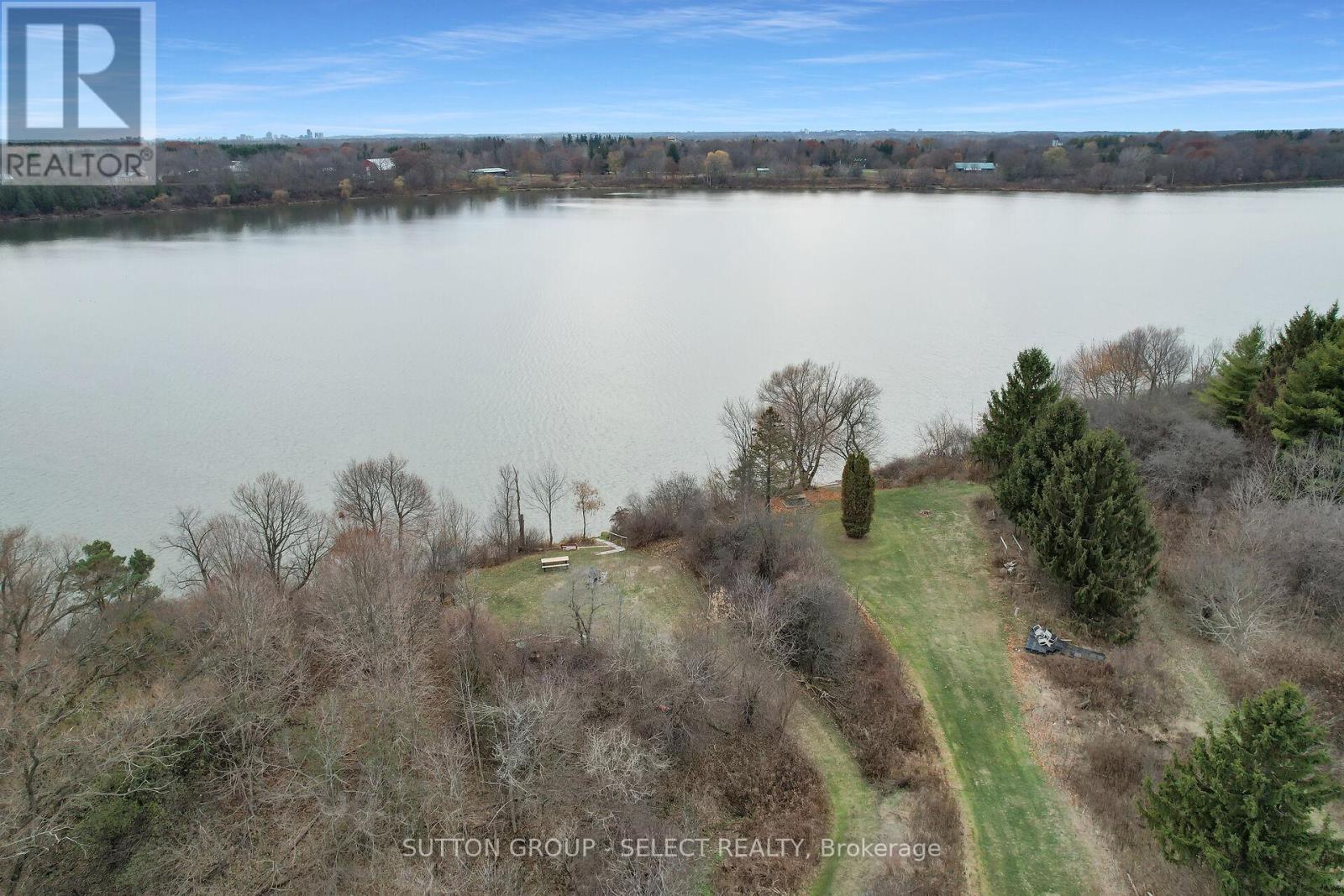 21069 Riverview Drive, Thames Centre, Ontario  N0M 2P0 - Photo 42 - X12577604