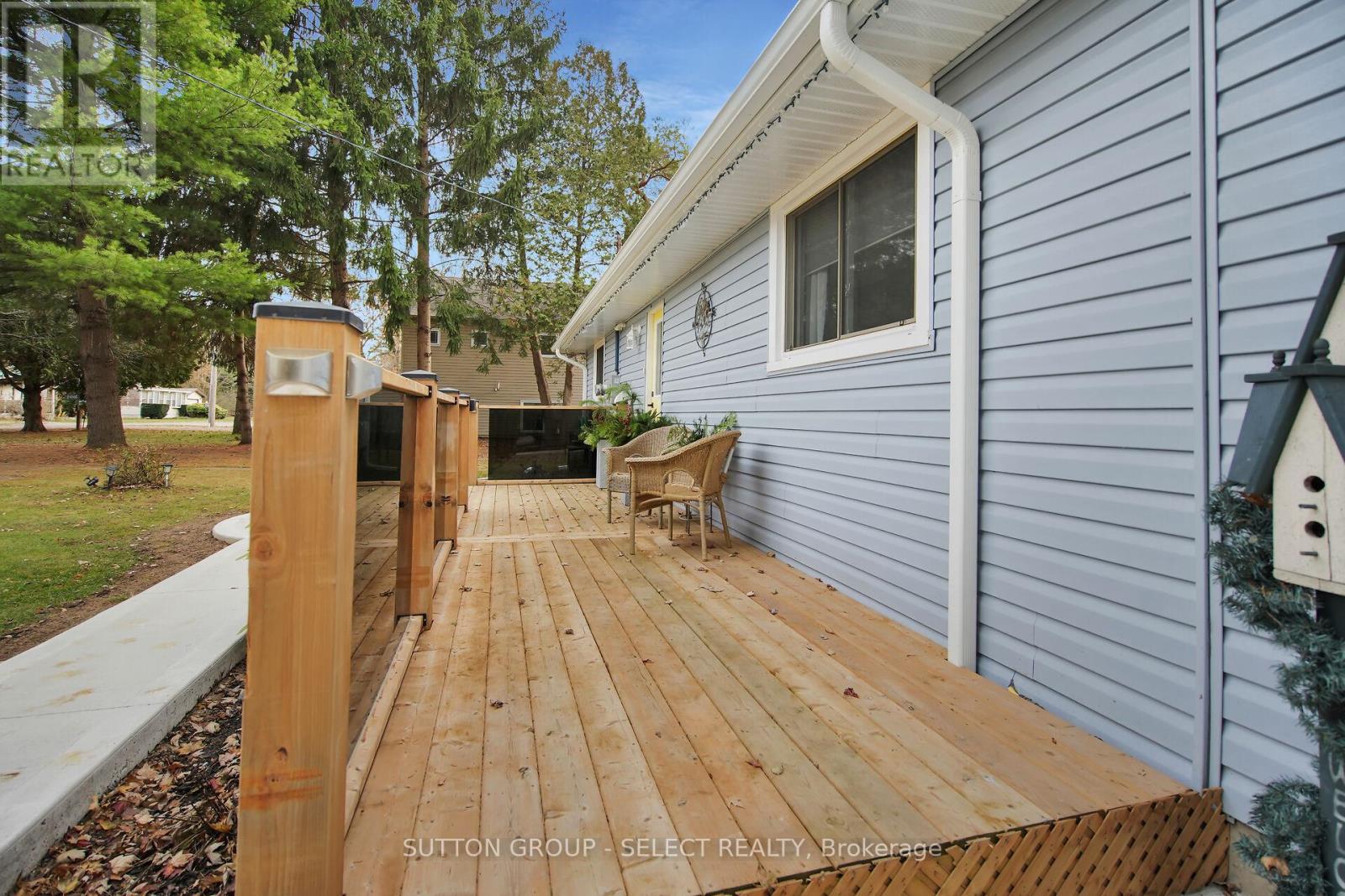 21069 Riverview Drive, Thames Centre, Ontario  N0M 2P0 - Photo 7 - X12577604