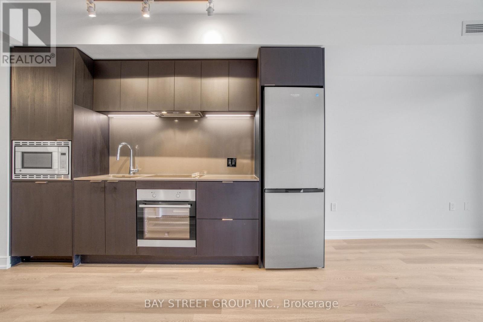 826 - 1 Jarvis Street E, Hamilton, Ontario  L8R 3J2 - Photo 10 - X12699366