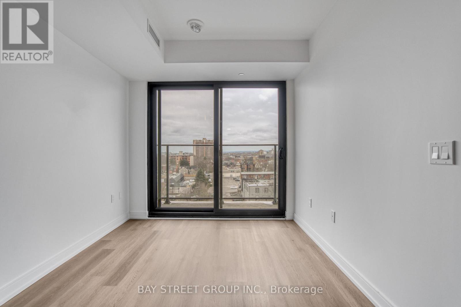 826 - 1 Jarvis Street E, Hamilton, Ontario  L8R 3J2 - Photo 12 - X12699366