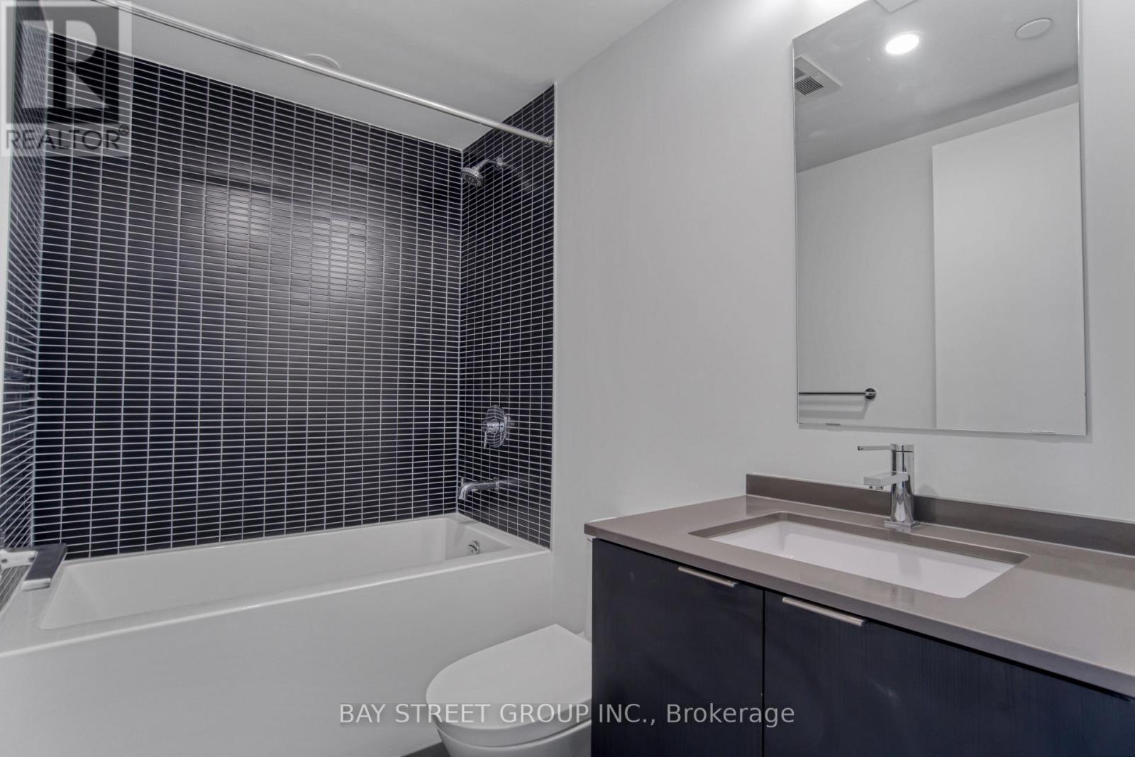 826 - 1 Jarvis Street E, Hamilton, Ontario  L8R 3J2 - Photo 21 - X12699366