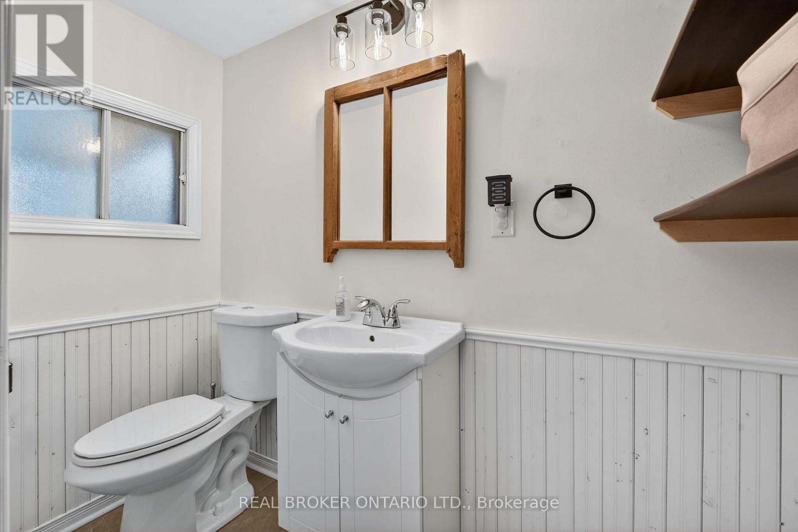 55 Thomas Street, St. Catharines, Ontario  L2R 6L8 - Photo 16 - X12699390