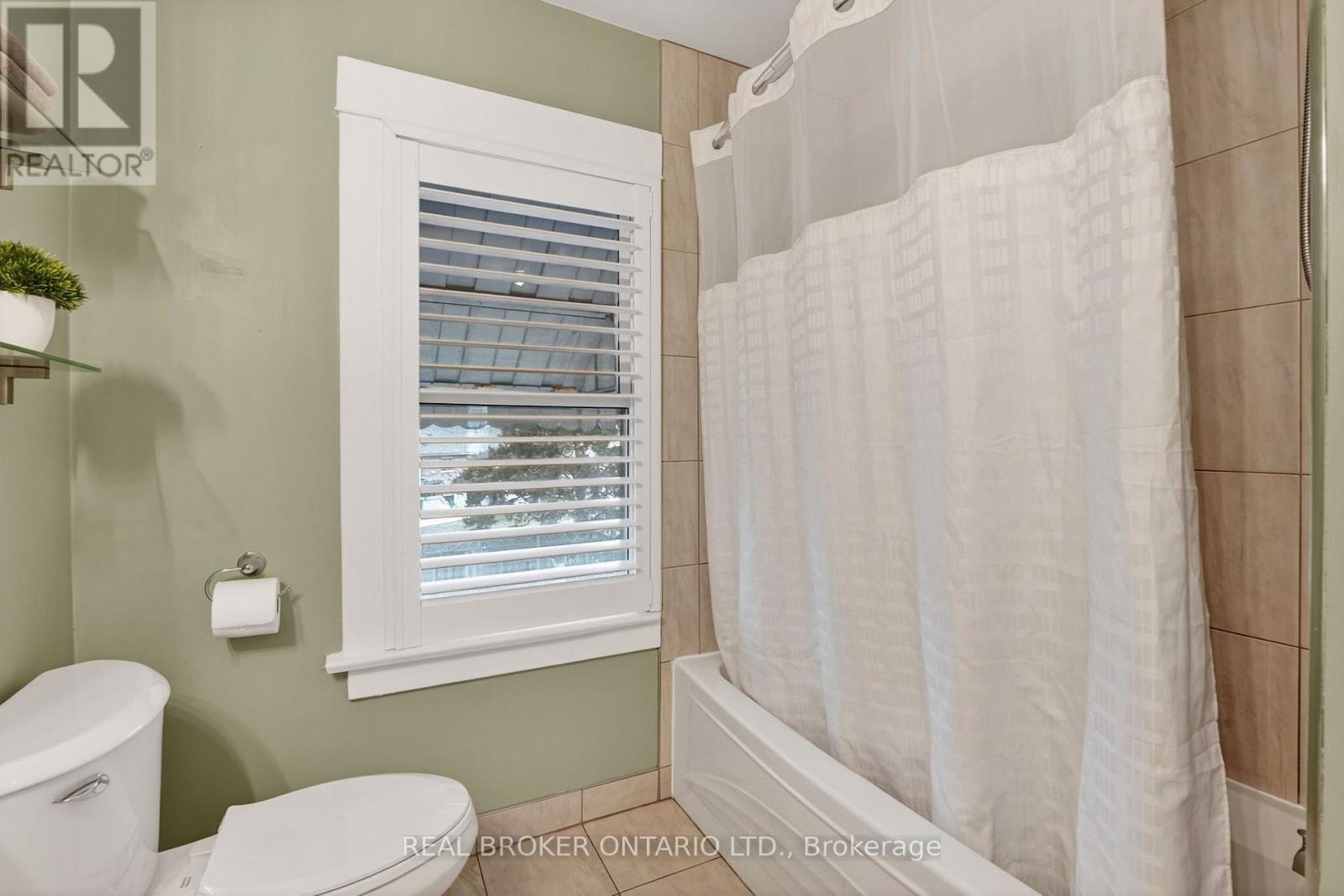 55 Thomas Street, St. Catharines, Ontario  L2R 6L8 - Photo 24 - X12699390